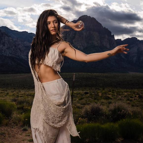 Meet your Posher, Marissa - Picture 1 of 1